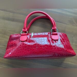 Fun Red Crocodile Pattern Wine Bag by Primeware. Insulated. With corkscrew.